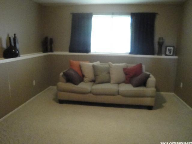 532 S 875 E, Layton, UT 84041 — photo 8