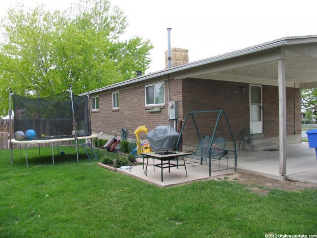 581 W Ivy Dr, Midvale, UT 84047 — photo 12