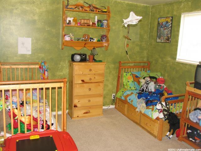 581 W Ivy Dr, Midvale, UT 84047 — photo 7