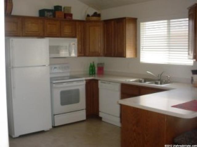 2811 N Wyndom Way, Layton, UT 84040 — photo 2