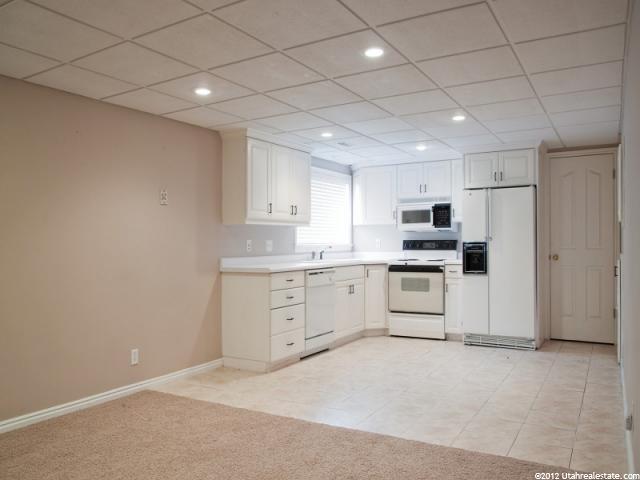 14 Birchtree Ln, Sandy, UT 84092 — photo 11