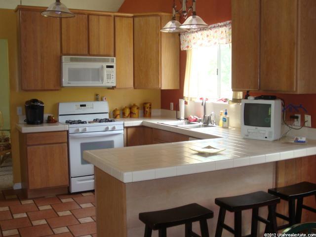 2848 E Willowbend Dr, Sandy, UT 84093 — photo 6