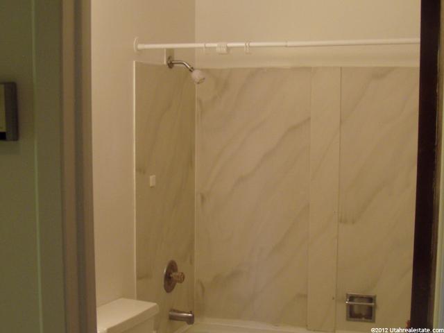 5650 S 2570 W, Roy, UT 84067 — photo 8