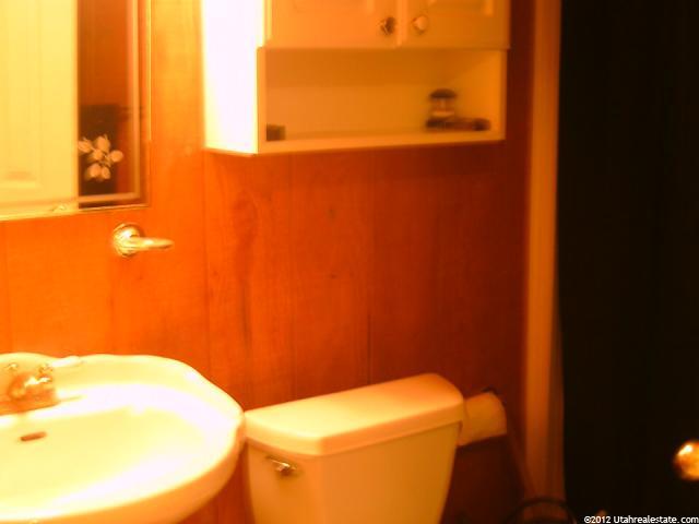 98 N 400 W, Clearfield, UT 84015 — photo 10