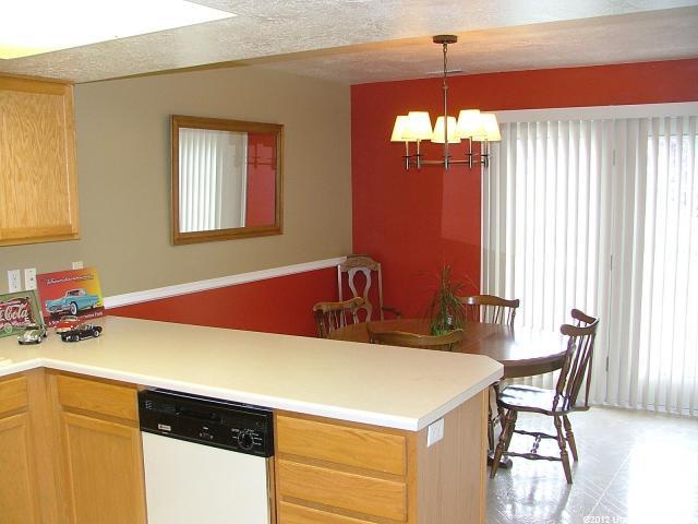 38 W Kensington Pl N, Logan, UT 84341 — photo 3