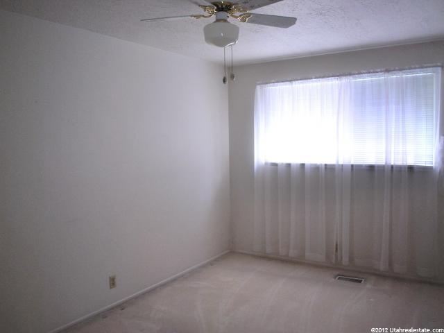 884 E Chariot Dr, Sandy, UT 84094 — photo 3