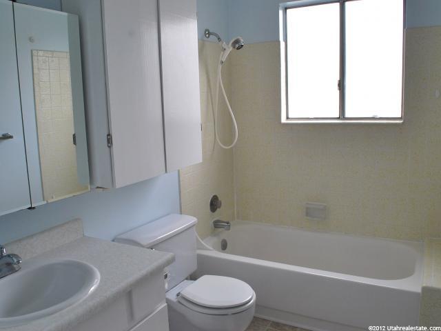 884 E Chariot Dr, Sandy, UT 84094 — photo 5