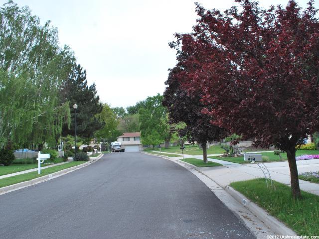 884 E Chariot Dr, Sandy, UT 84094 — photo 10