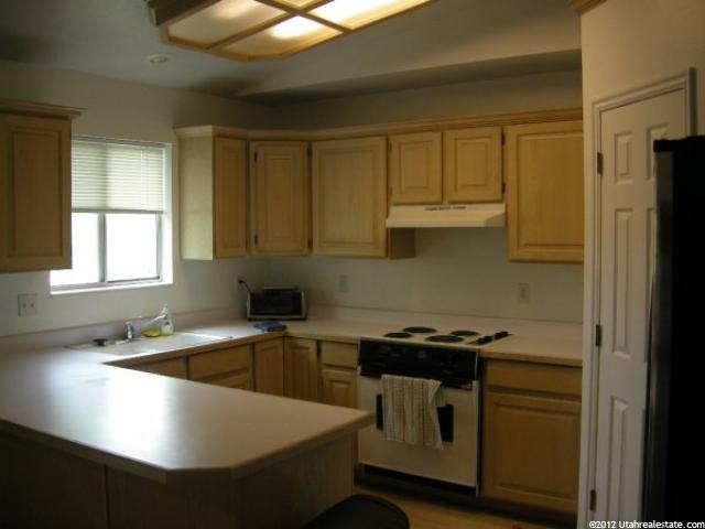 970 E Canterbury Dr, Logan, UT 84321 — photo 2
