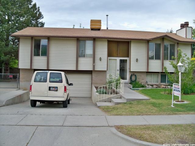 1033 E Buchnell Dr, Sandy, UT 84070 — photo 2