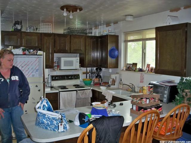 1033 E Buchnell Dr, Sandy, UT 84070 — photo 4