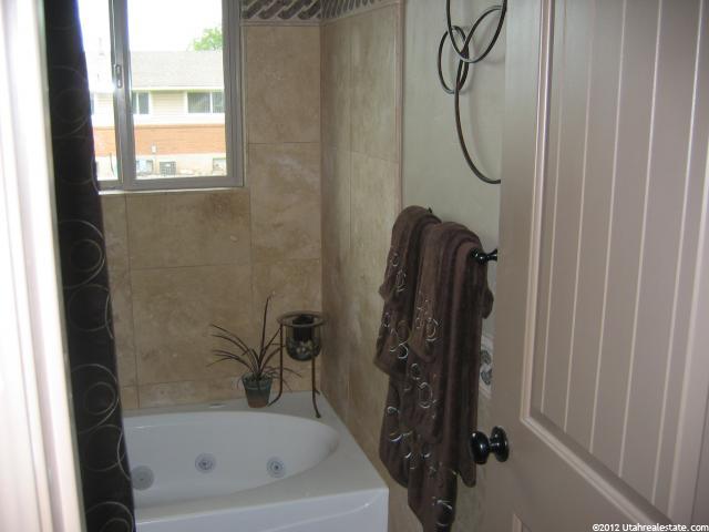 1643 N 2850 St W, Clinton, UT 84015 — photo 12