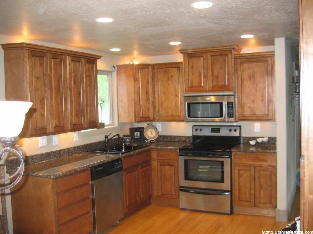 1643 N 2850 St W, Clinton, UT 84015 — photo 9
