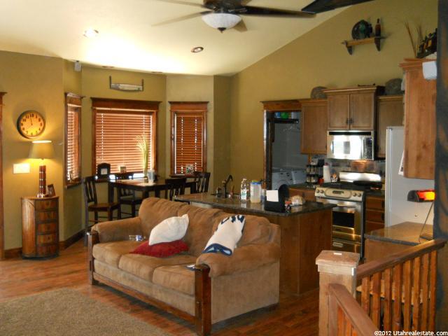 442 E 800 S, River Heights, UT 84321 — photo 7