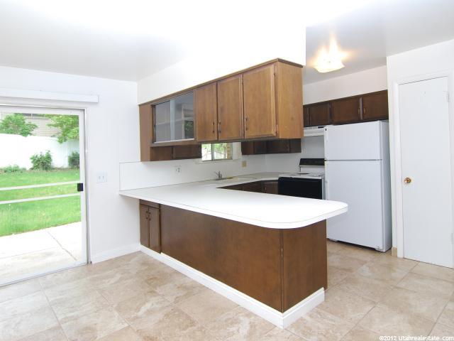 970 E 2050 S, Bountiful, UT 84010 — photo 4
