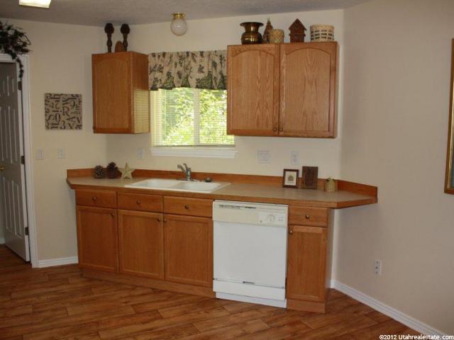 673 E Ogden Cyn S, Ogden, UT 84401 — photo 3