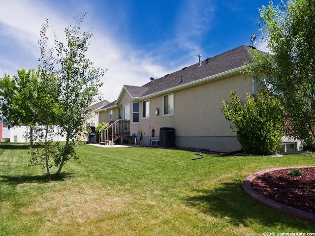 1602 S Doral Dr, Syracuse, UT 84075 — photo 2