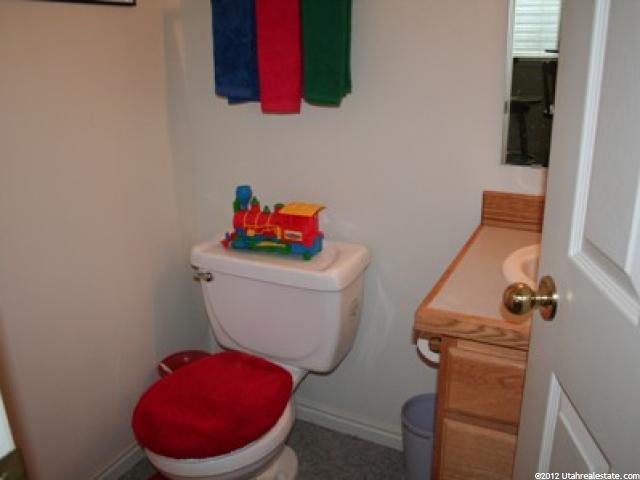 660 S 825 E, Layton, UT 84041 — photo 6