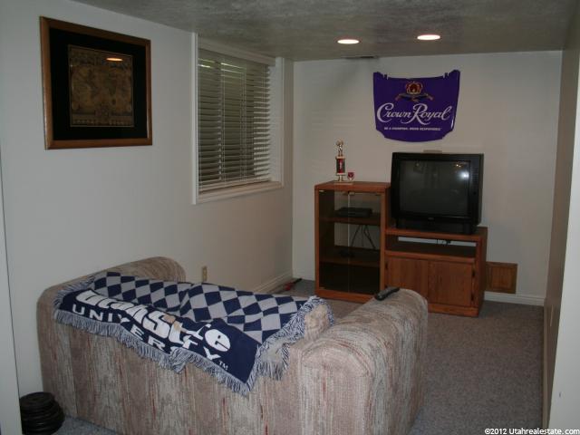 660 S 825 E, Layton, UT 84041 — photo 8
