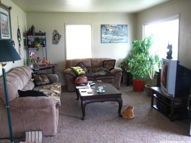 5995 W 5700 S, Hooper, UT 84315 — photo 2