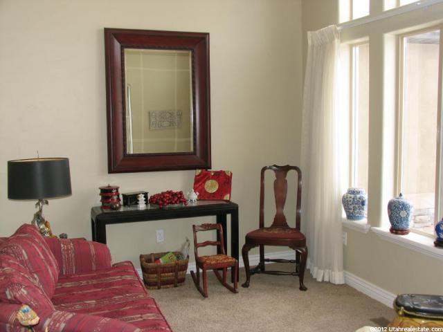 87 W Stauffer Ln, Murray, UT 84107 — photo 3