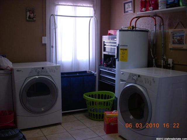 411 E 200 S, Nephi, UT 84648 — photo 2