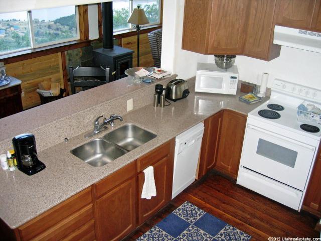 183 Crestview Dr, Wanship, UT 84017 — photo 6