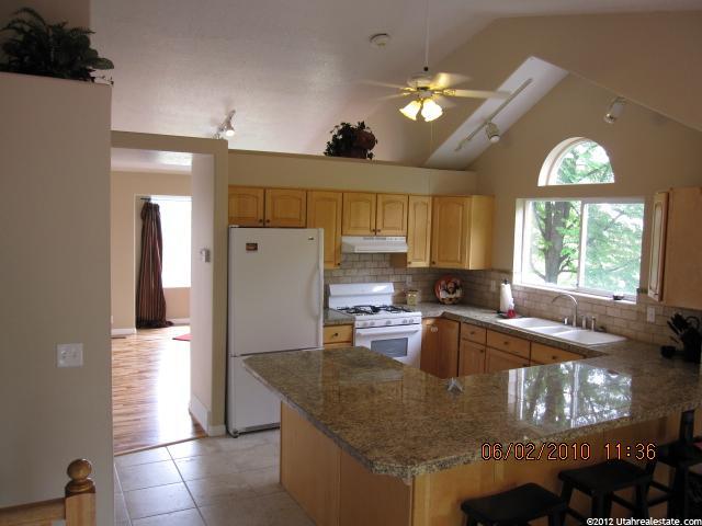 2341 E 3025 N, Layton, UT 84040 — photo 9