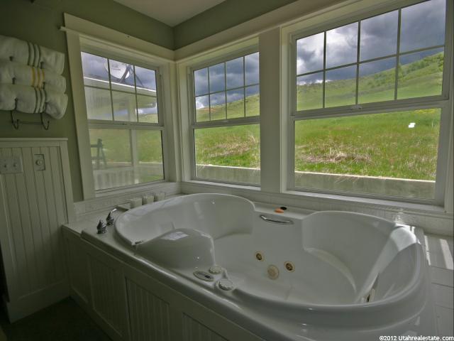 12212 S South Canyon Rd E, Avon, UT 84328 — photo 9