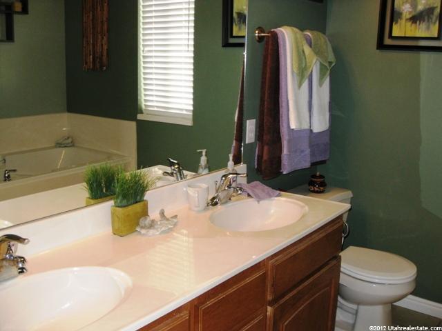 2798 S 1415 W, Syracuse, UT 84075 — photo 9