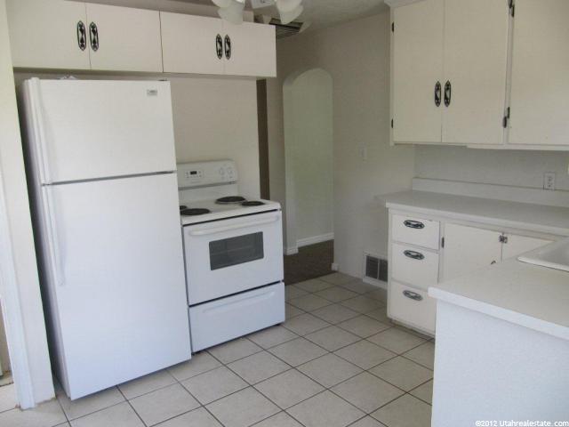 917 E Sullivan Rd S, Ogden, UT 84403 — photo 2