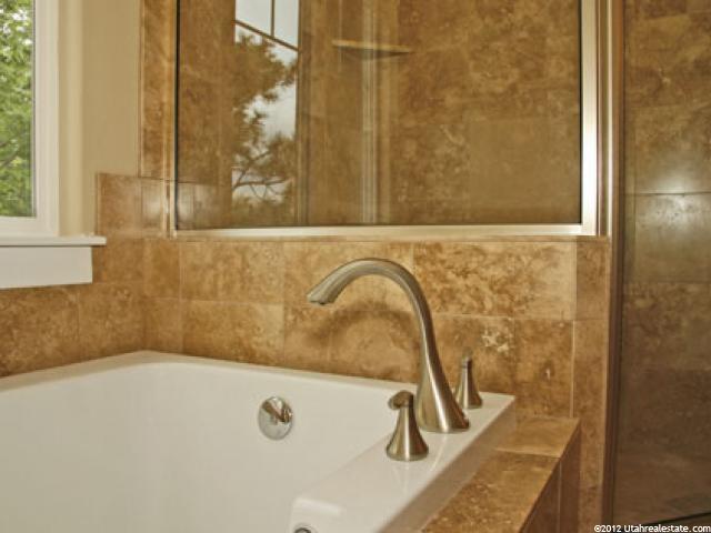 589 E Park Plaza S, Midvale, UT 84047 — photo 9