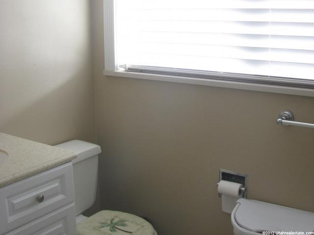 538 W 250 S, Vernal, UT 84078 — photo 8