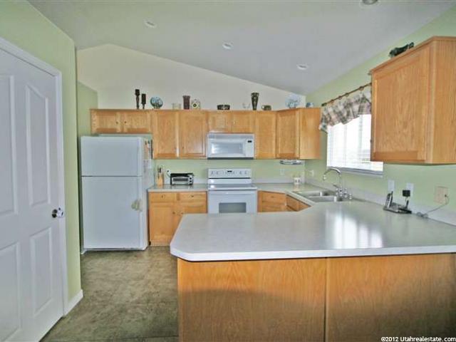 210 S 900 W, Tremonton, UT 84337 — photo 4