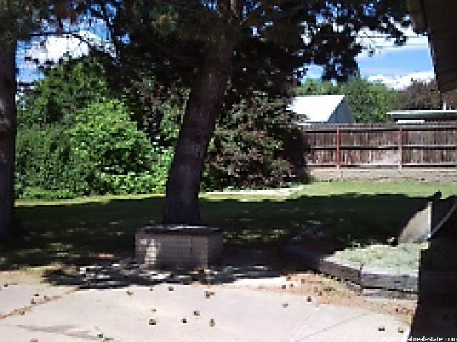 198 N Green Dr, Layton, UT 84041 — photo 4