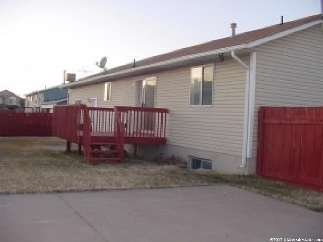 717 W 1000 N, Clinton, UT 84015 — photo 4