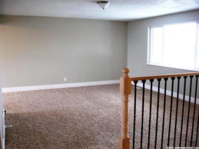 541 W 2475 N, Layton, UT 84041 — photo 3