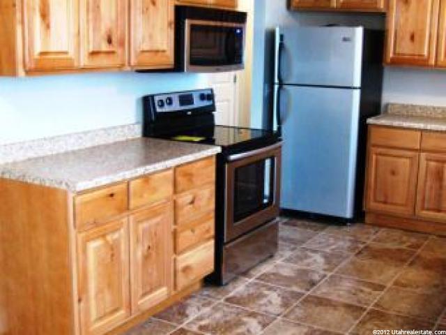 541 W 2475 N, Layton, UT 84041 — photo 6
