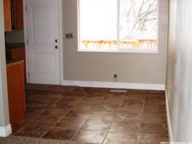 541 W 2475 N, Layton, UT 84041 — photo 7