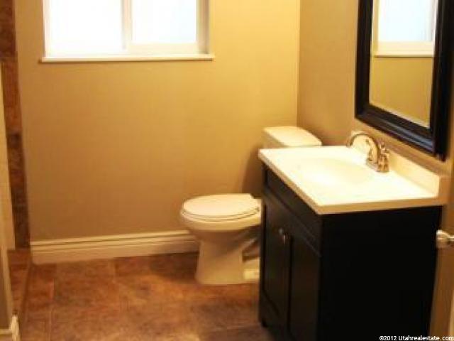 541 W 2475 N, Layton, UT 84041 — photo 10