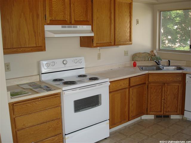 2684 N 1575 E, Layton, UT 84040 — photo 5