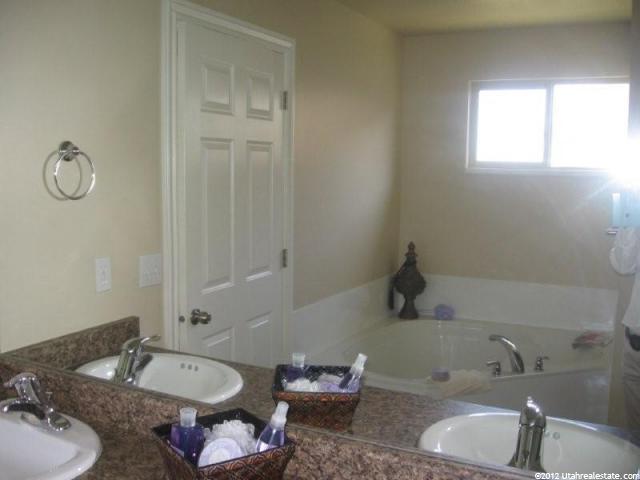 1018 W 3000 N, Pleasant View, UT 84414 — photo 4