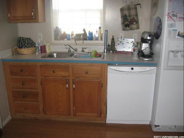 295 E 100 N, Levan, UT 84639 — photo 3