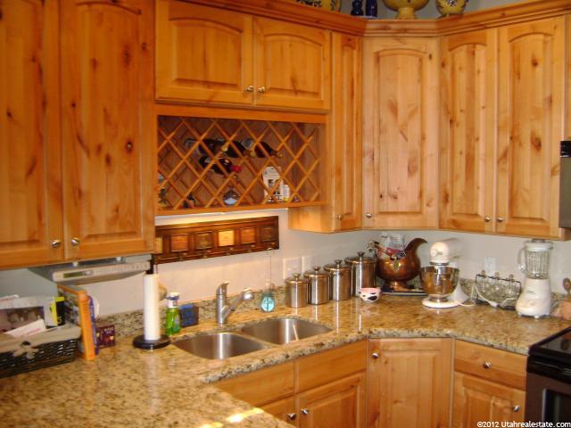 314 E Romans Ct S, Midvale, UT 84047 — photo 3