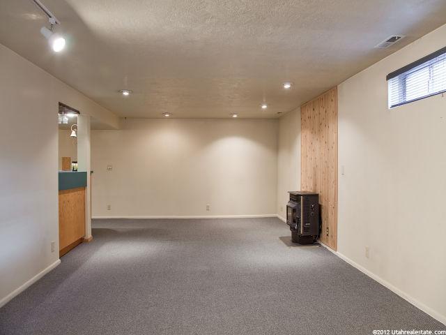 899 E Carnation Dr, Sandy, UT 84094 — photo 11
