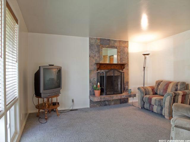 899 E Carnation Dr, Sandy, UT 84094 — photo 3