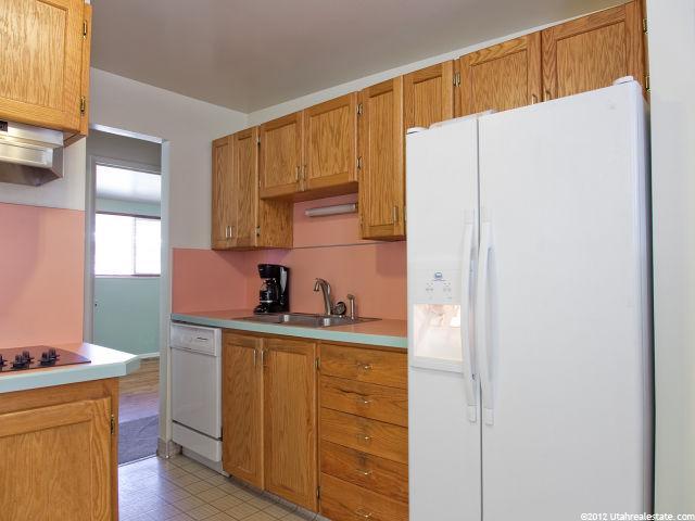899 E Carnation Dr, Sandy, UT 84094 — photo 5