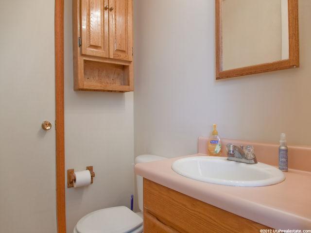 899 E Carnation Dr, Sandy, UT 84094 — photo 8