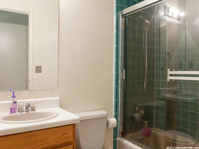 899 E Carnation Dr, Sandy, UT 84094 — photo 10
