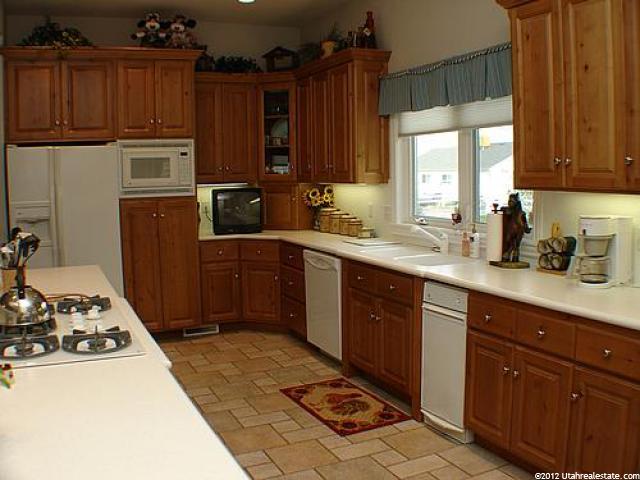 2991 N 2575 W, Farr West, UT 84404 — photo 8